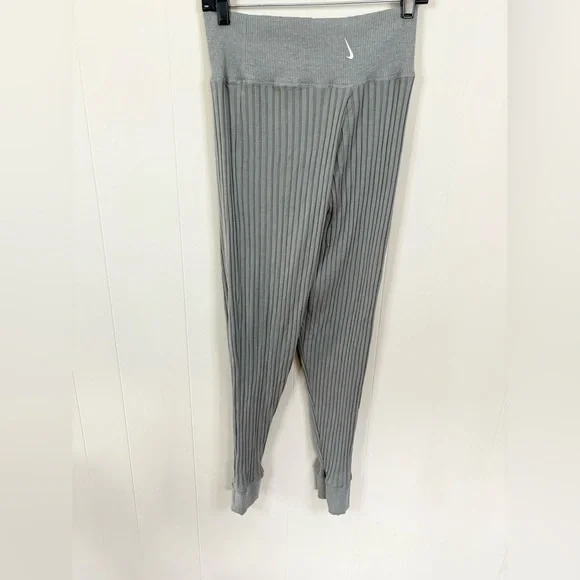 Nike Yoga green ribbed crossover jogger sweatpants size M - Picture 8 of 8